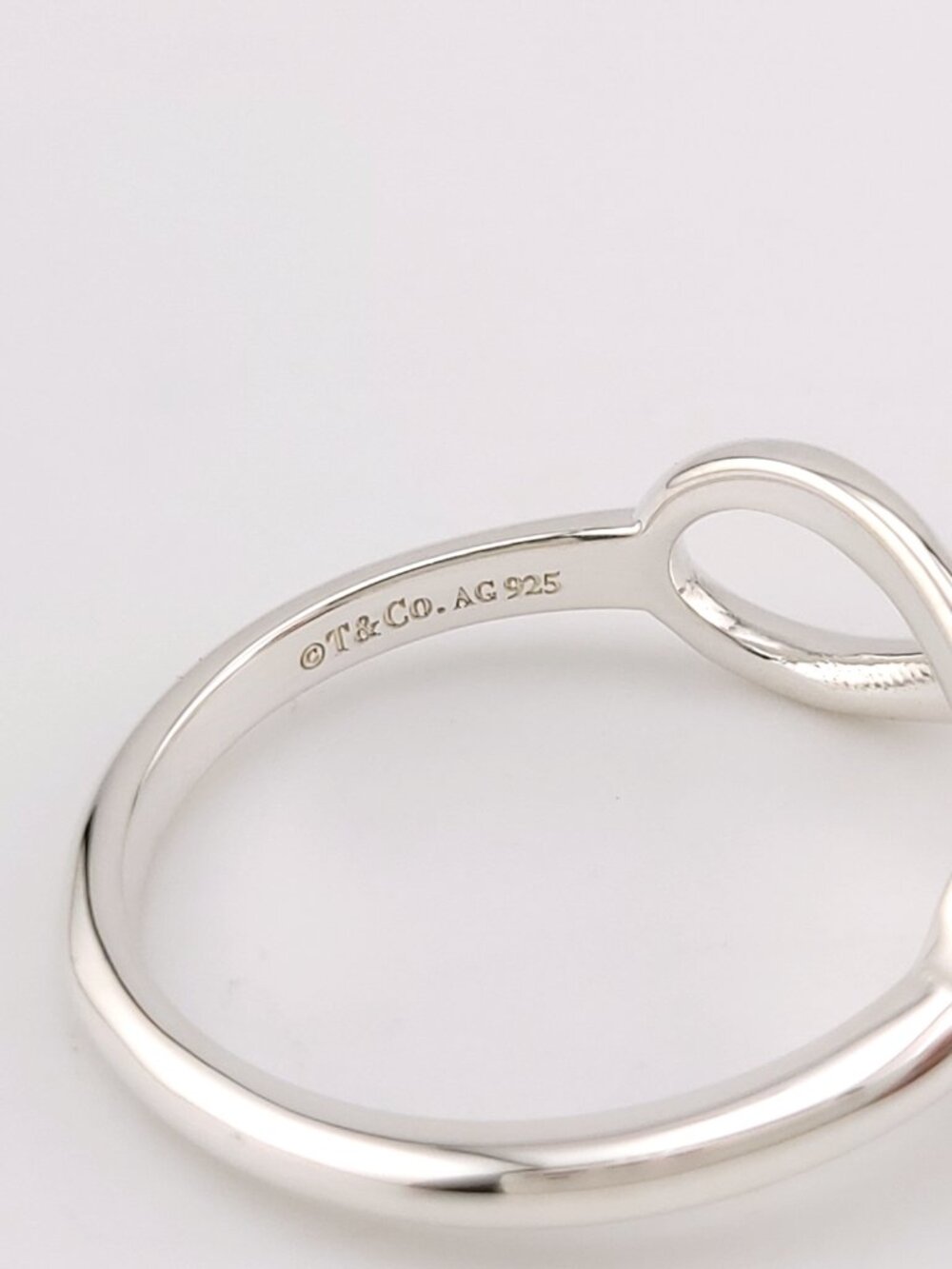 Tiffany & Co. Sterling Silver Figure 8 Signature Infinity Band Ring Size 8 - Picture 4 of 7